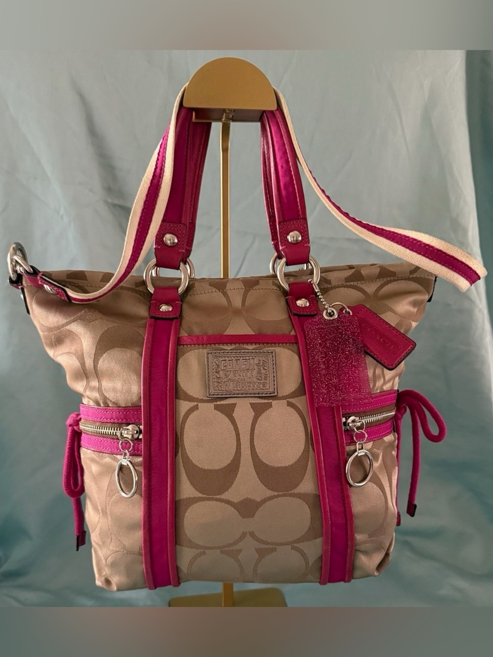 Coach Poppy Signature Spotlight Tote Tote with Fuchsia Trim-13843